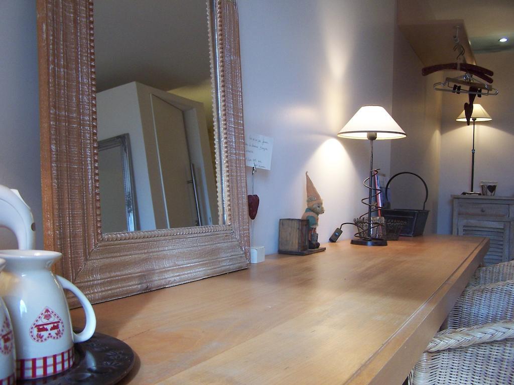 Maison d'hôtes Clos De Pomeir à Pommiers  Extérieur photo