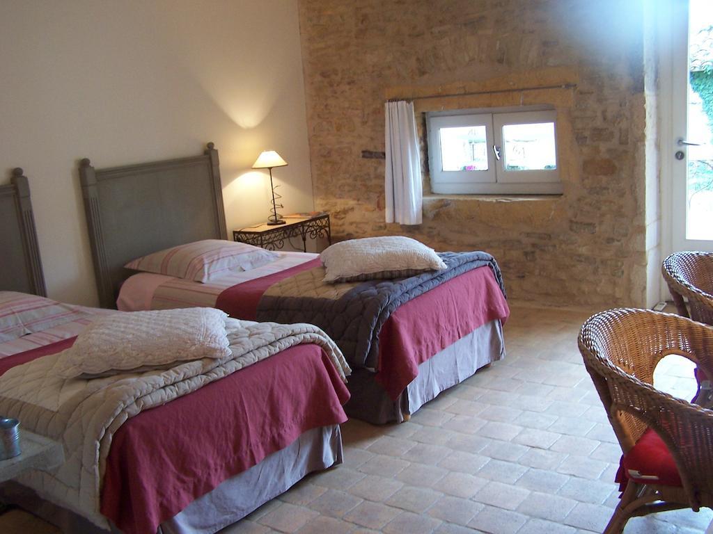Maison d'hôtes Clos De Pomeir à Pommiers  Chambre photo